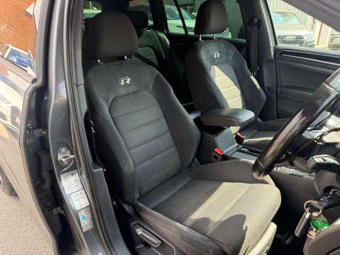 Volkswagen Golf 2.0 Golf R TSi Semi-Auto 4WD 5dr 25