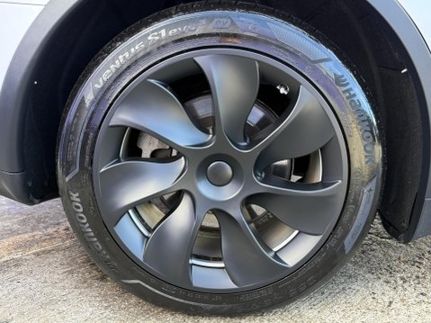 Tesla Model Y (Dual Motor) Long Range SUV 5dr Electric Auto 4WDE (384 bhp) 15