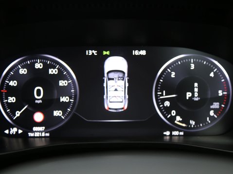 Volvo XC40 2.0 D4 First Edition Auto AWD Euro 6 (s/s) 5dr 14