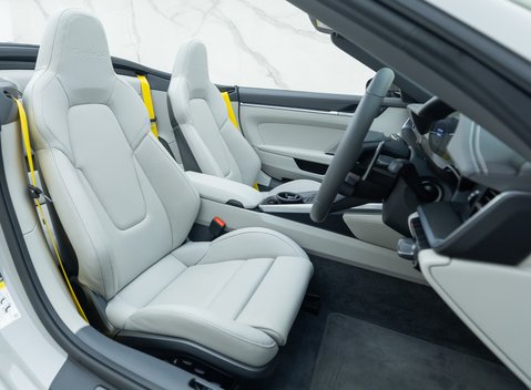 Porsche 911 Turbo S Cabriolet (992) 17