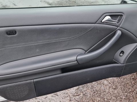 Mercedes-Benz C Class C180 KOMPRESSOR SE SPORTS 29