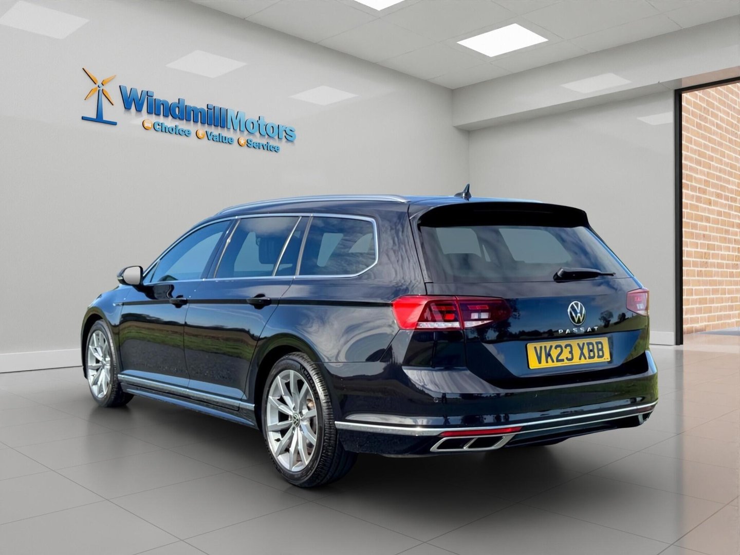 2023 Volkswagen Passat — image 7