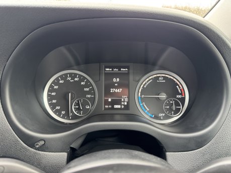 Mercedes-Benz eVito 100 KWH Tourer Pro L2 Auto Electric 9 SEATER/LWB/PARKTRONIC/VAT Q 17