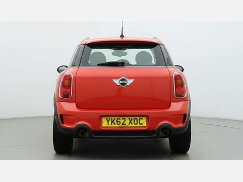 Mini Countryman 2.0 Cooper SD SUV 5dr Diesel Auto ALL4 Euro 5 (143 ps) 4