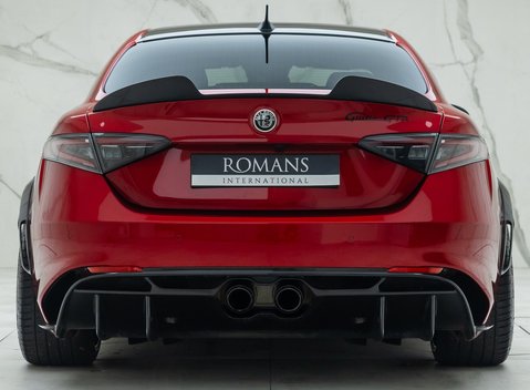 Alfa Romeo Giulia GTA 8