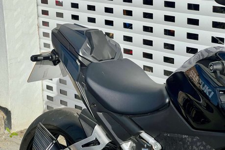 Suzuki GSX GSXS 1000 19