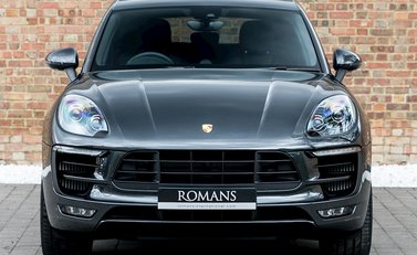 Porsche Macan GTS 4
