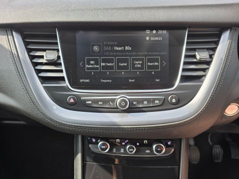 Vauxhall Grandland X 1.6 Turbo D BlueInjection Tech Line Nav Euro 6 (s/s) 5dr 22