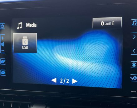 Toyota C-HR 1.8 C-HR-Dynamic HEV CVT 5dr 43