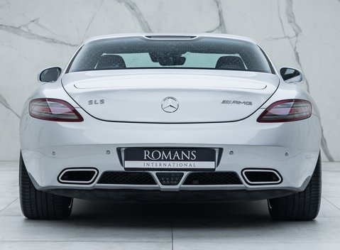 Mercedes-Benz SLS AMG 7
