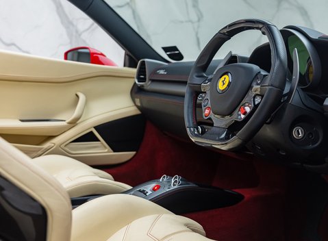 Ferrari 458 Spider 14