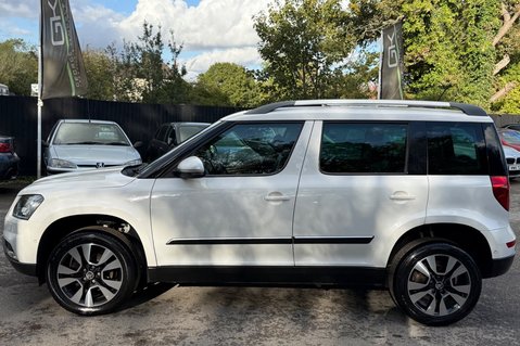 Skoda Yeti Outdoor LAURIN AND KLEMENT TDI DSG - RARE CAR - PAN ROOF -APPLE CARPLAY -8 SERVICES 9