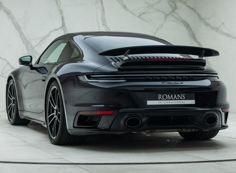 Porsche 911 Turbo S (992) 10