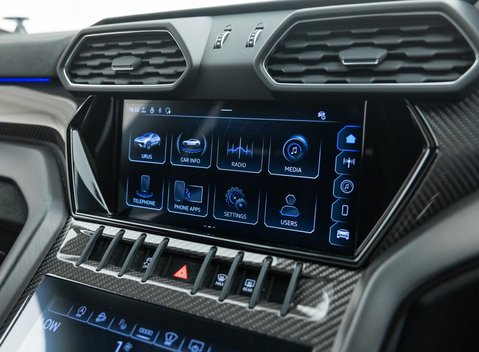 Lamborghini Urus PERFORMANTE 34