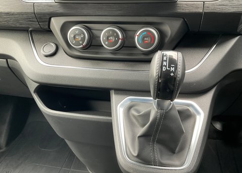 Nissan Primastar DCI TEKNA L1H1 CRC 21