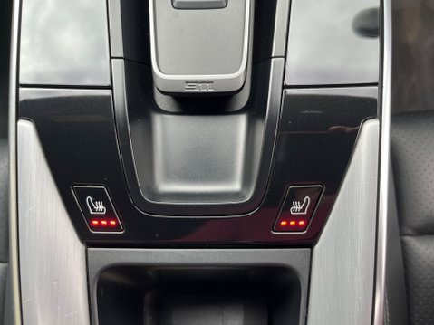 Porsche 911 CARRERA 4S PDK 23