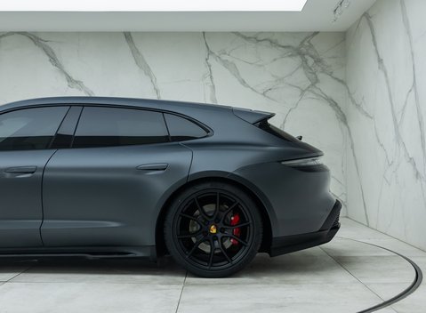 Porsche Taycan GTS SPORT TURISMO 40