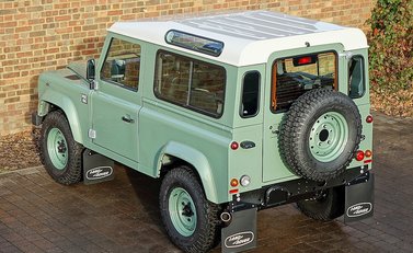 Land Rover 90 Heritage 11