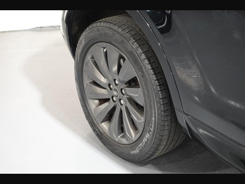 Land Rover Discovery Sport 2.0 D180 MHEV R-Dynamic SE Auto 4WD Euro 6 (s/s) 5dr 10