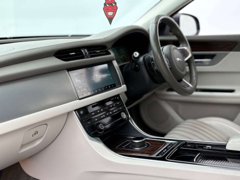 Jaguar XF 2.0 XF Portfolio D AWD Auto 4WD 5dr 73