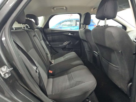 Ford Focus 1.0 Titanium 5dr 14