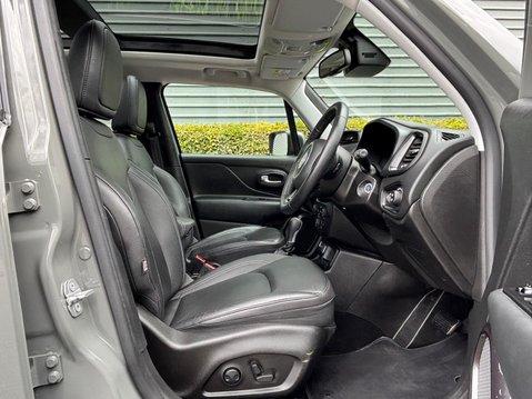 Jeep Renegade S MHEV 13