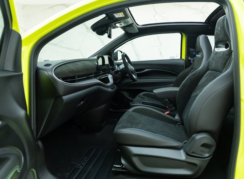 Abarth 500e Scorpionissima Cabrio 19