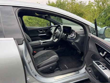 Mercedes-Benz EQE EQE 300 AMG Line Premium Auto Electric 89 KWH Battery PAN ROOF/MEMORY SEATS 6