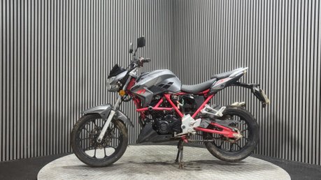 Lexmoto Venom 2016 125CC LEARNER BIKE PROJECT BIKE SPARES OR REPAIR 4