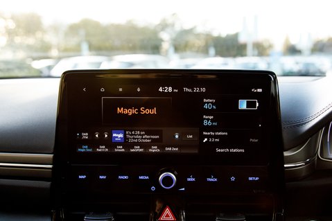 Hyundai IONIQ PREMIUM 26
