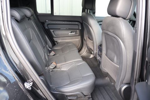 Land Rover Defender 110 2026 D350 HARD TOP X-DYNAMIC HSE  GENUINE REAR SEATS FITTED  18