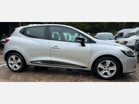 Renault Clio 0.9 TCe Dynamique MediaNav Euro 5 (s/s) 5dr 6
