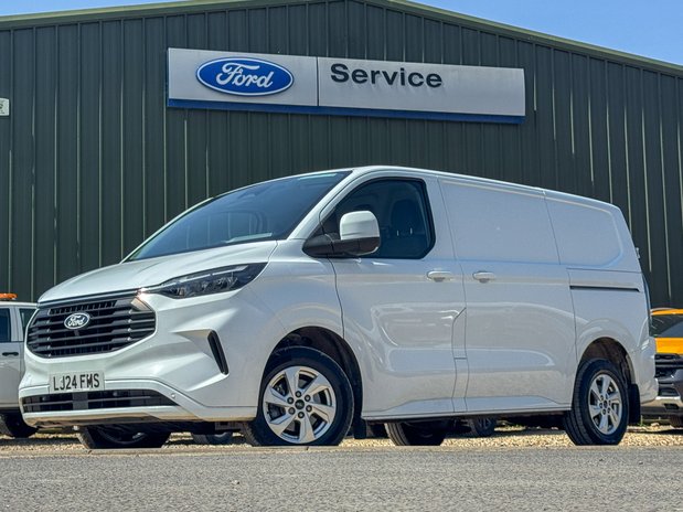Ford Transit Custom SWB L1H1 Low Roof Limited 300 Air Con Alloys Cam Sensors EURO 6 1