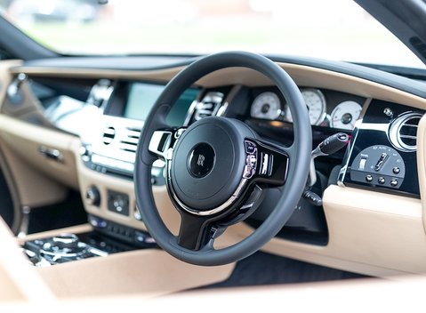 Rolls-Royce Wraith 11