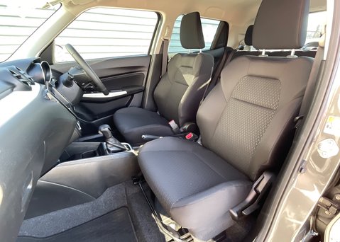 Suzuki Swift SZ-T DUALJET MHEV 8