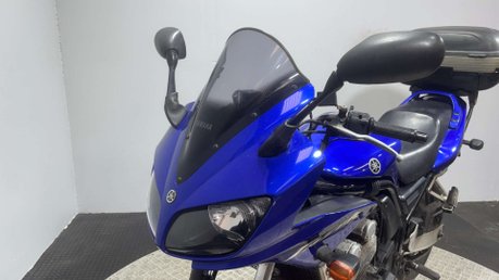 Yamaha FZS 2003 HIGH MILES RUNNING PROJECT BIKE SPARES OR REPAIR 600CC 11