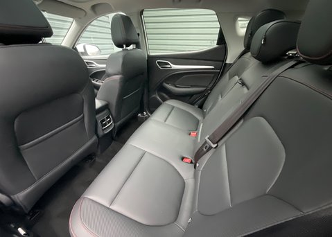 MG ZS EV 72kWh TROPHY 17