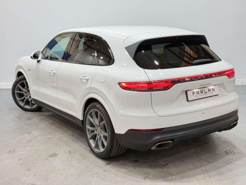 Porsche Cayenne 3.0 V6 E-Hybrid 14.1kWh SUV 5dr Petrol Plug-in Hybrid TiptronicS 4WD Euro 6 23