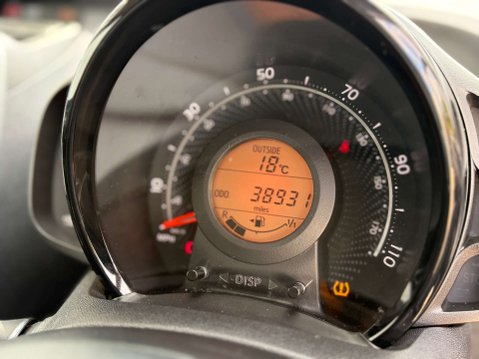 Toyota Aygo 1.0 Aygo X-Play TSS VVT-i 5dr 23