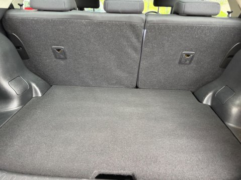 Nissan Juke 1.6 Acenta Euro 5 (s/s) 5dr 27