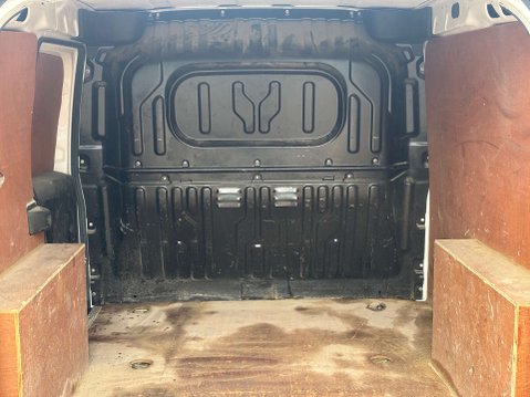 Vauxhall Combo 1.2 Combo 2000 CDTi 18
