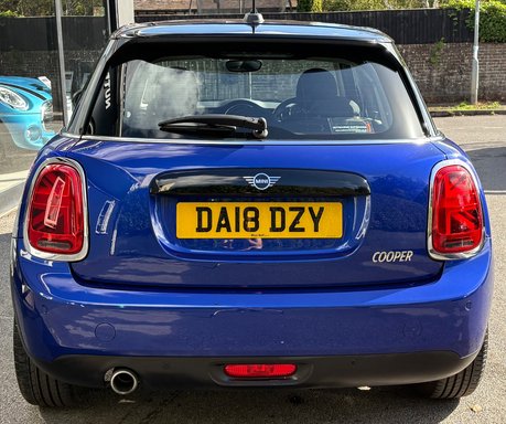 Mini Hatch Cooper 1,5 Petrol Manual Pepper Nav 5 door - APPLE CARPLAY - REAR PARK 7
