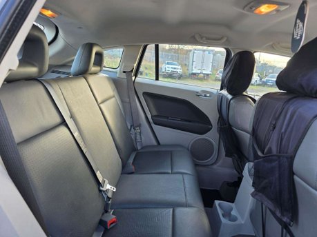 Dodge Caliber 2.0 SXT Hatchback 5dr Petrol CVT (192 g/km, 154 bhp) 23