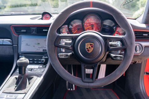 Porsche 911 4.0 911 GT3 PDK 12