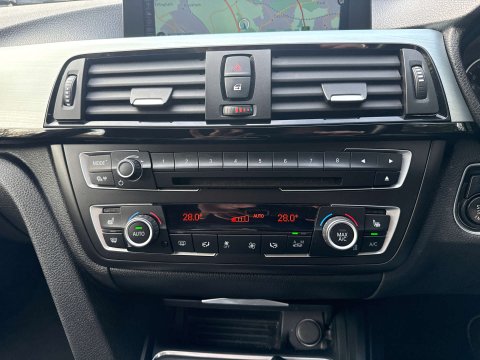 BMW 3 Series 3.0 330d xDrive M Sport Auto 4WD 5dr 26