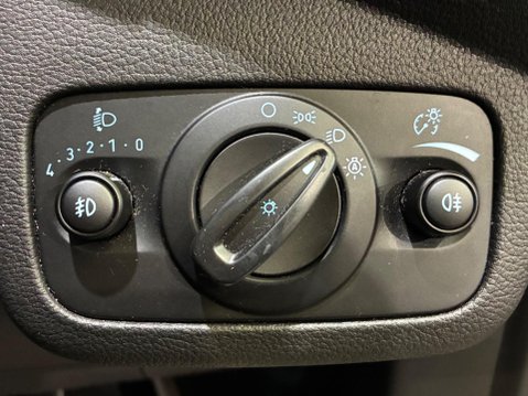 Ford Grand C-Max 1.5 TDCi Titanium Euro 6 (s/s) 5dr 34