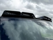 Land Rover Defender V8 31