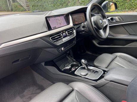 BMW 1 Series 1.5 118i M Sport (LCP) Hatchback 5dr Petrol DCT Euro 6 (s/s) (136 ps) 21