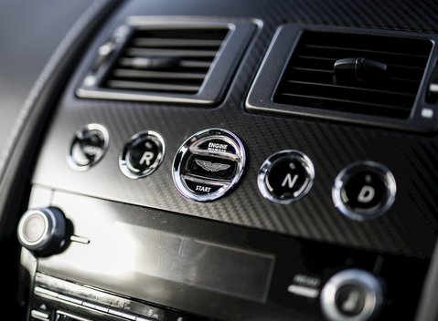 Aston Martin V12 Vantage S 18