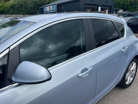 Vauxhall Astra 1.6 16v SRi Auto Euro 5 5dr 14